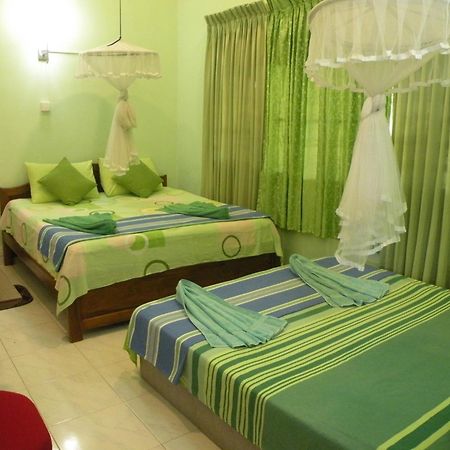Henderson Airport Residence Negombo Exteriör bild