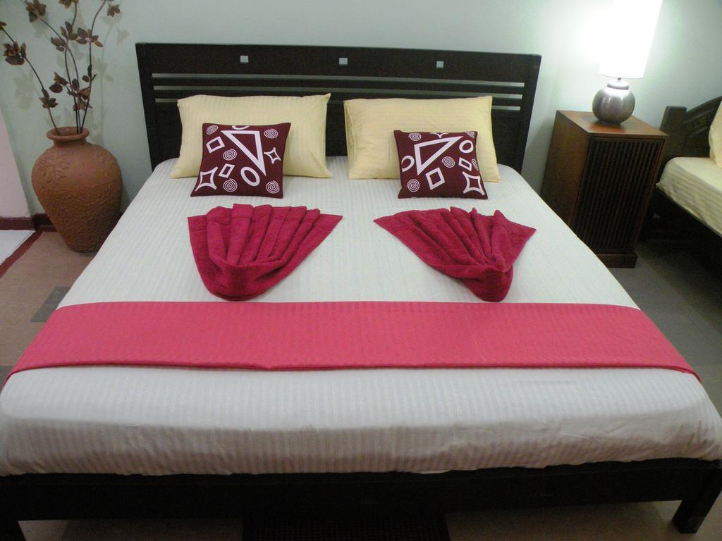 Henderson Airport Residence Negombo Rum bild