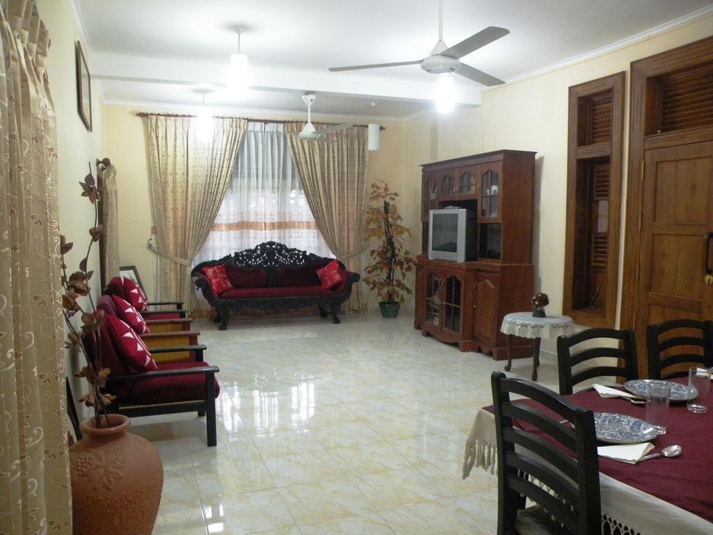 Henderson Airport Residence Negombo Exteriör bild