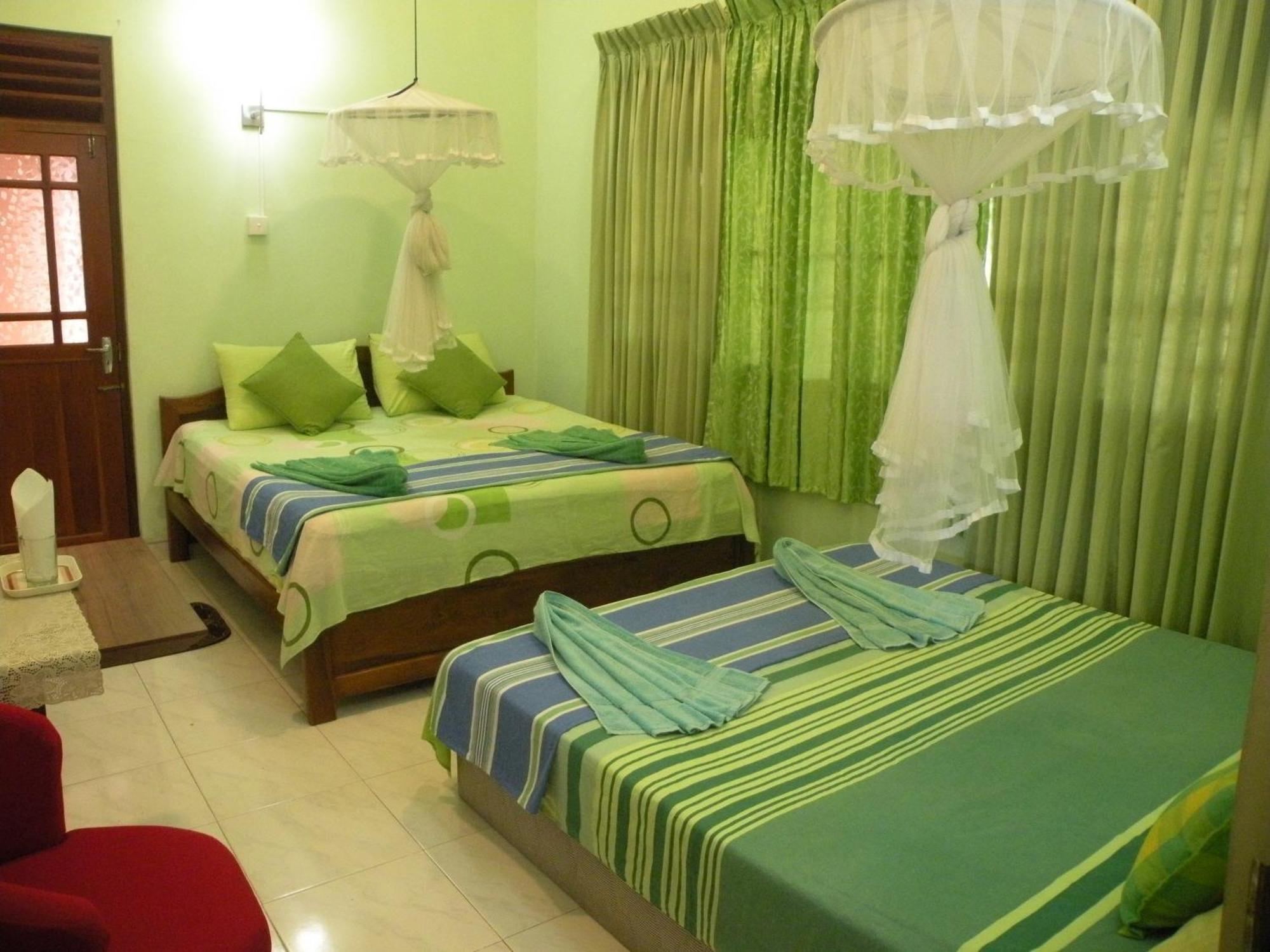 Henderson Airport Residence Negombo Exteriör bild
