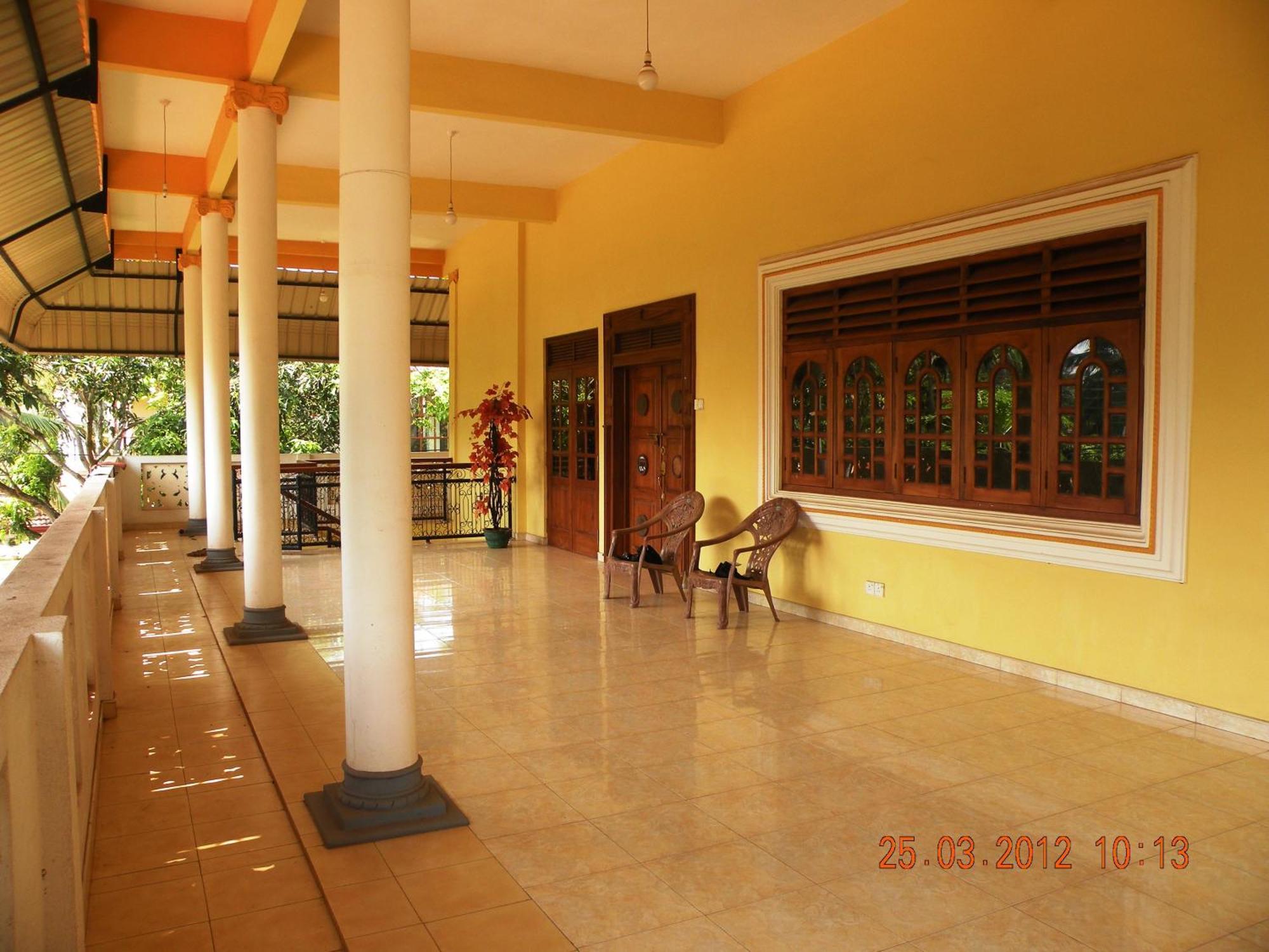 Henderson Airport Residence Negombo Rum bild