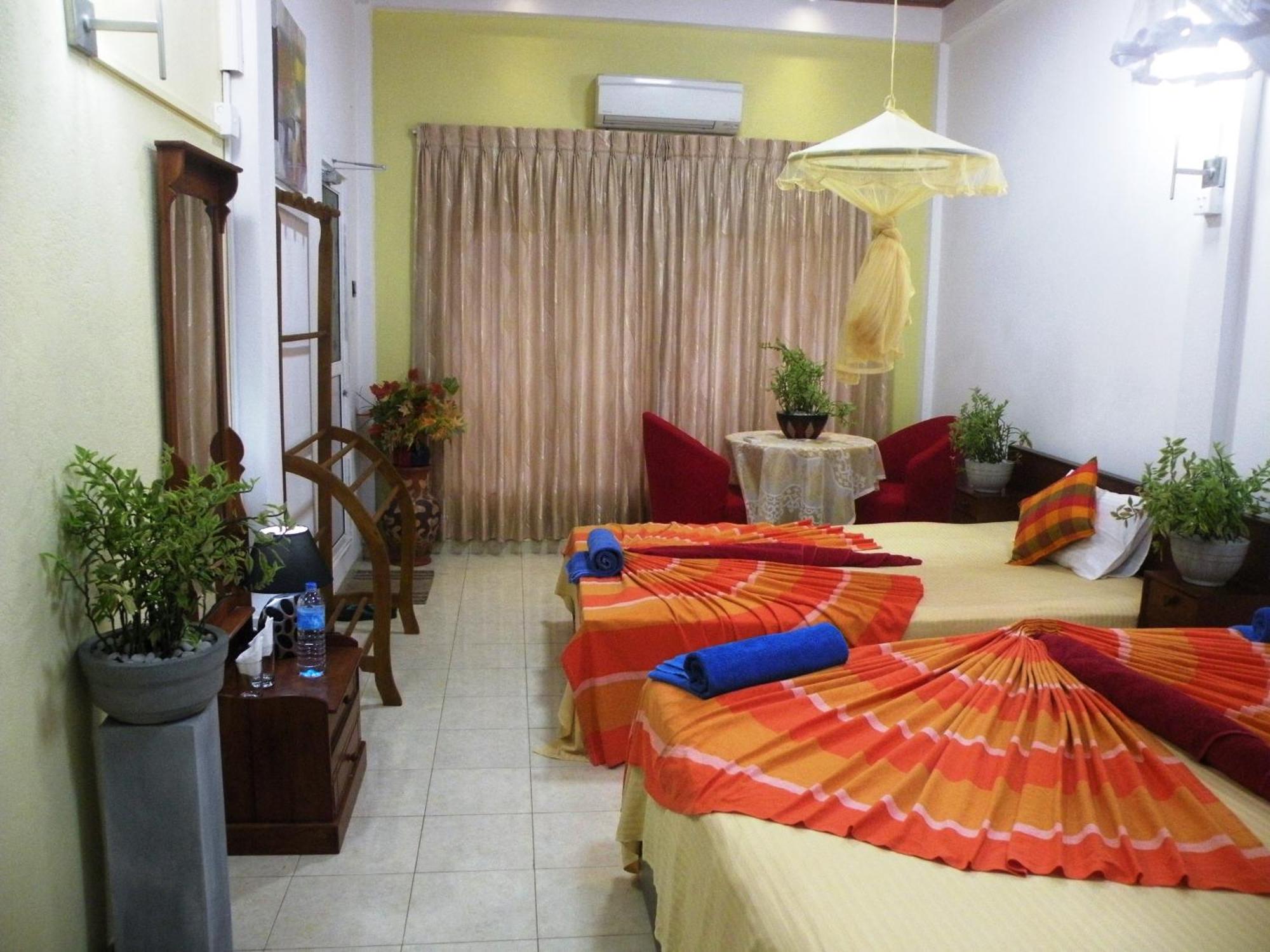 Henderson Airport Residence Negombo Rum bild