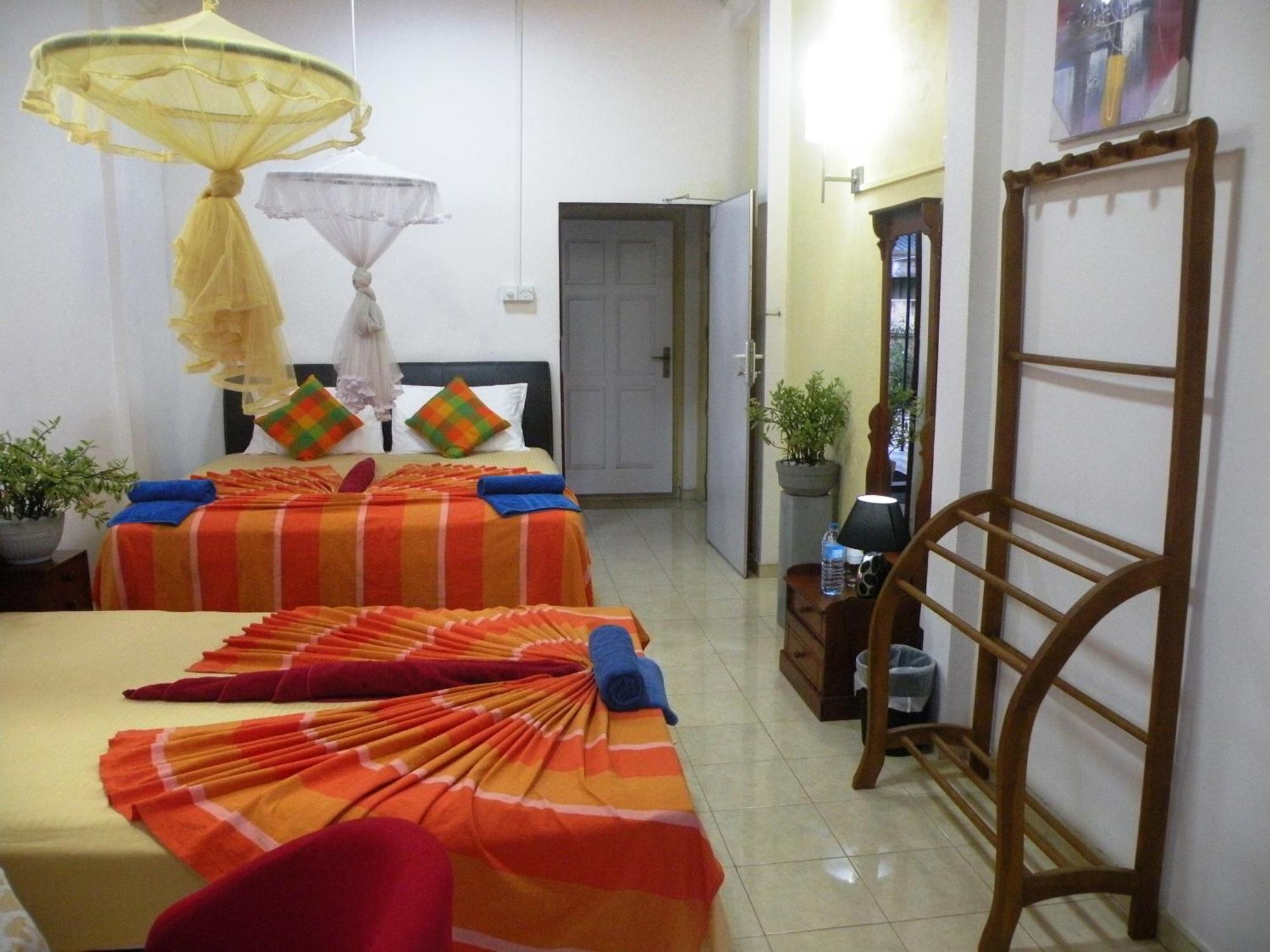 Henderson Airport Residence Negombo Rum bild