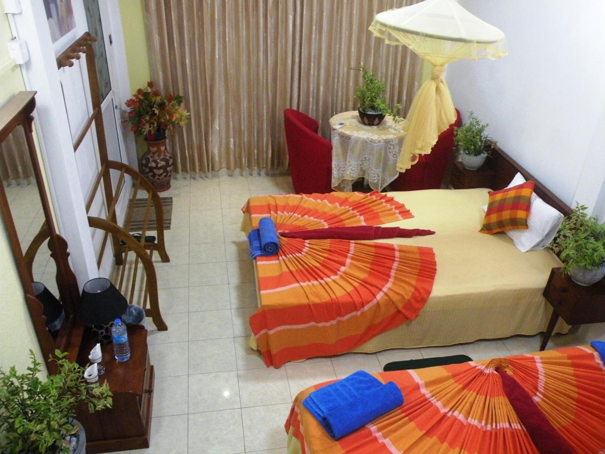 Henderson Airport Residence Negombo Rum bild