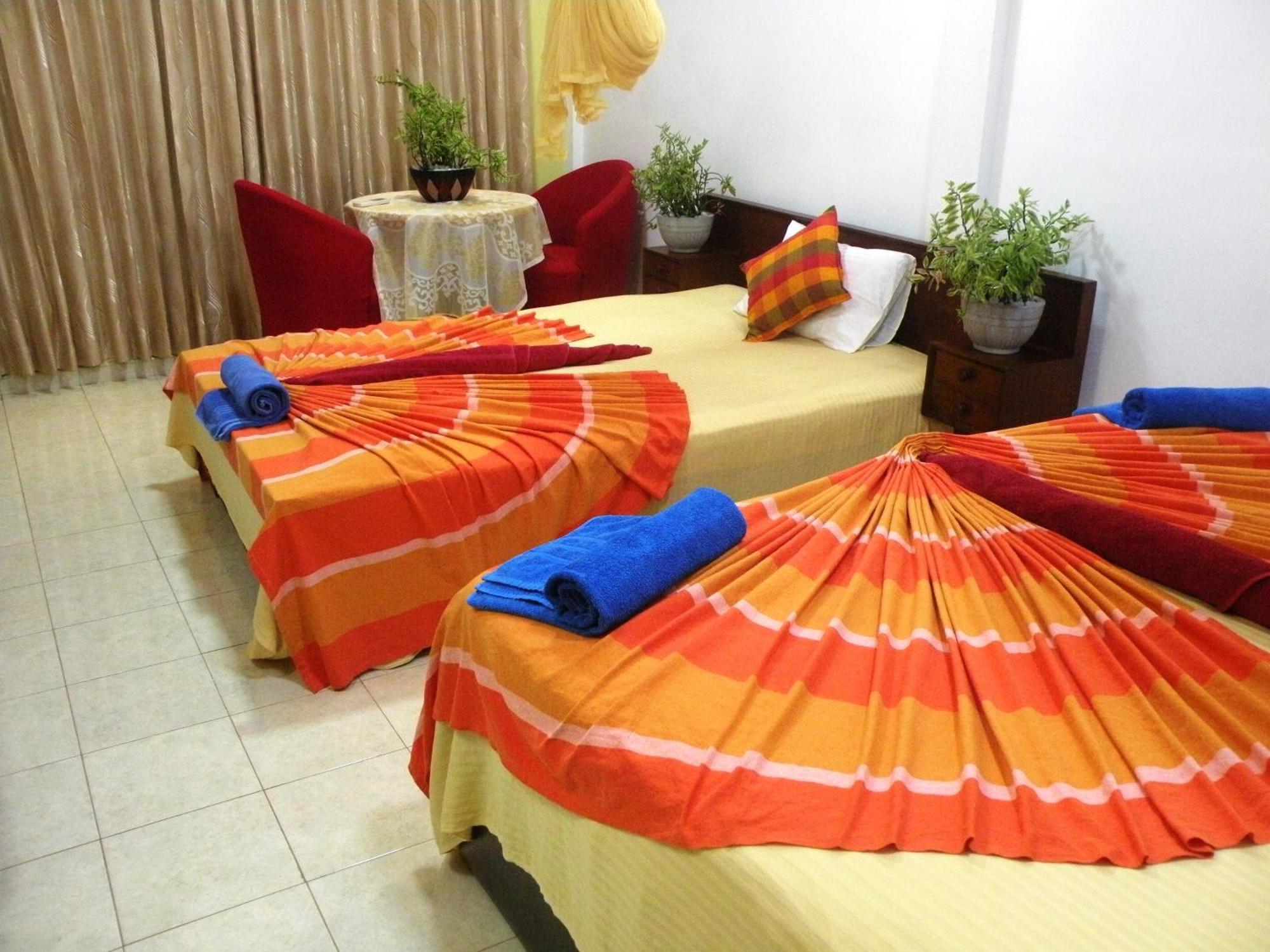 Henderson Airport Residence Negombo Rum bild