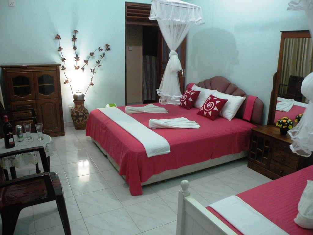 Henderson Airport Residence Negombo Rum bild