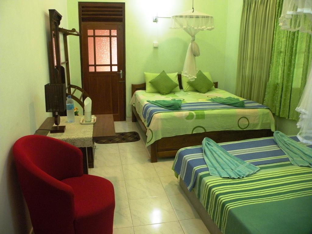 Henderson Airport Residence Negombo Exteriör bild