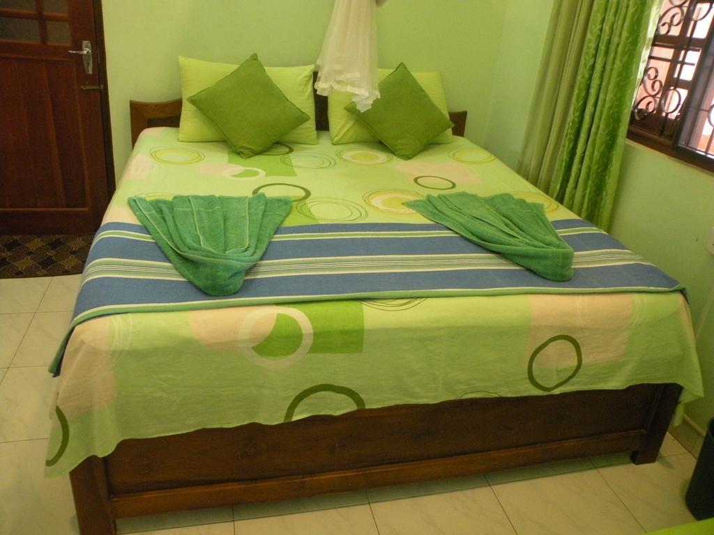 Henderson Airport Residence Negombo Exteriör bild