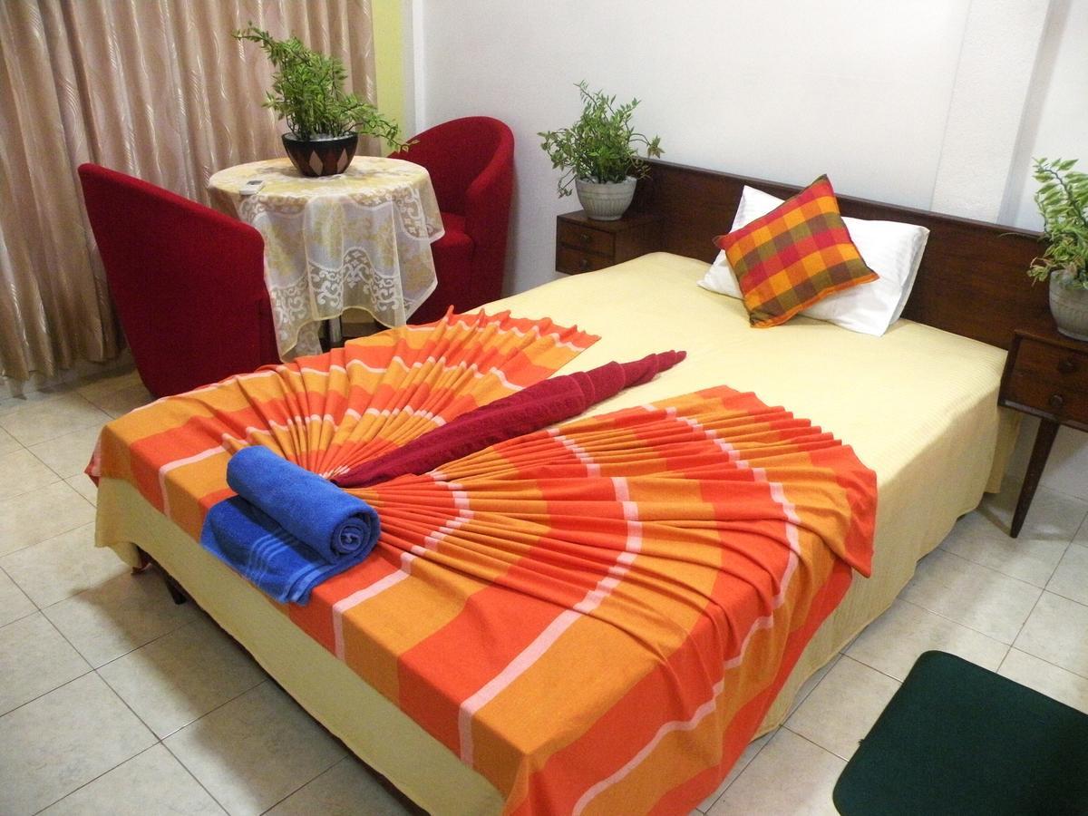 Henderson Airport Residence Negombo Exteriör bild