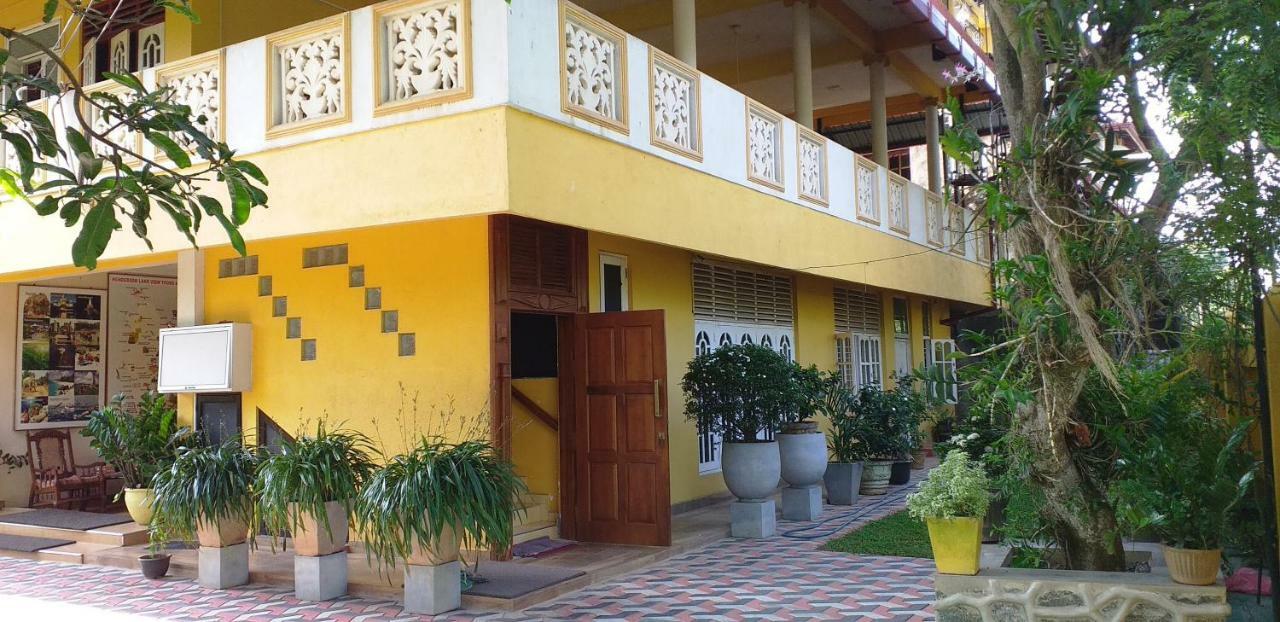Henderson Airport Residence Negombo Exteriör bild