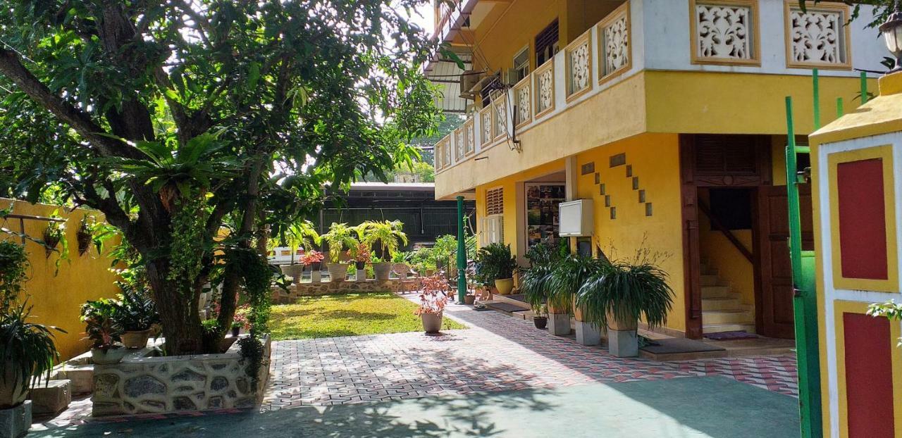 Henderson Airport Residence Negombo Exteriör bild